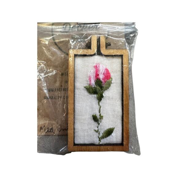 Medium Rectangle Handmade Embroidered Loom Pendants from Vintage Handkerchiefs - Picture 4 of 7